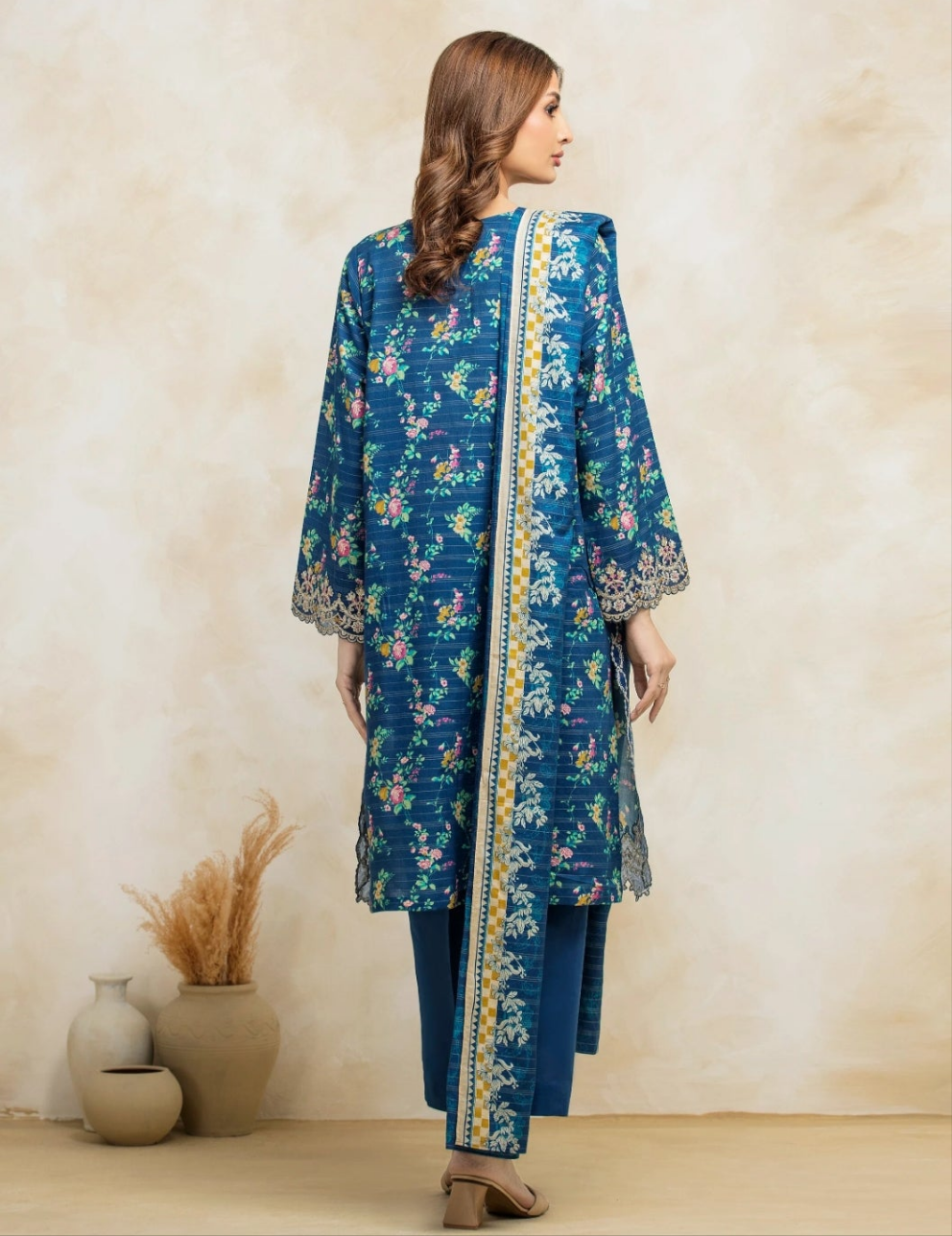 Lawn | Unstitched| Embroidered| 03 Pc | Edenrobe