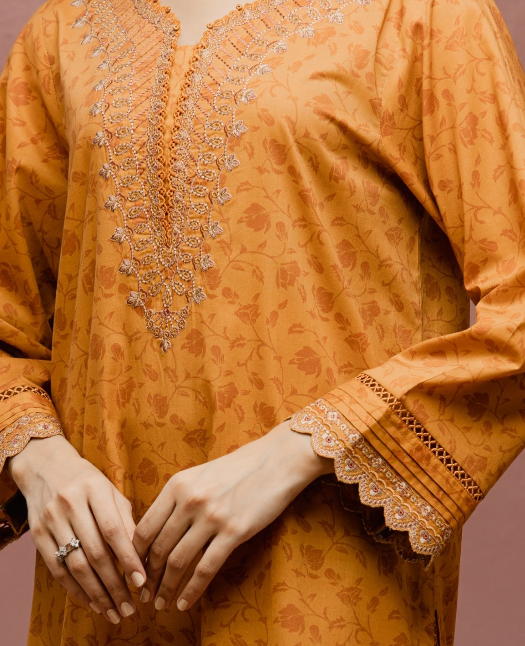 Cambric| Embroidered| Unstitched |03 Pc| Edenrobe